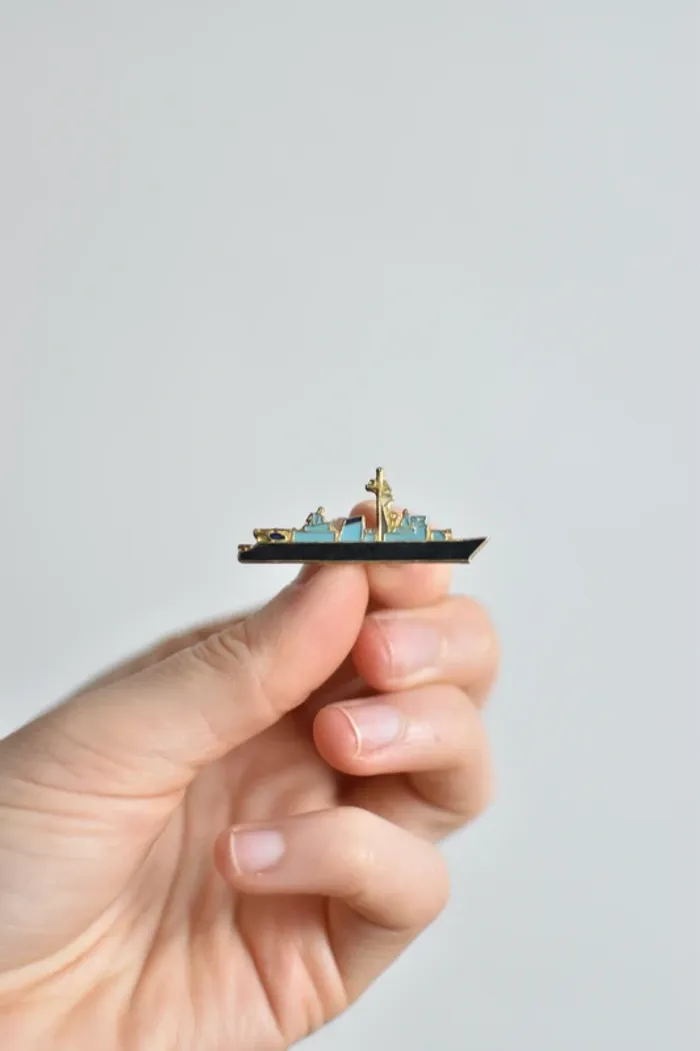 Pin's / Broche bateau