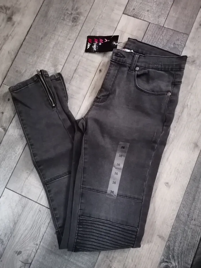 Jeans gris foncé
