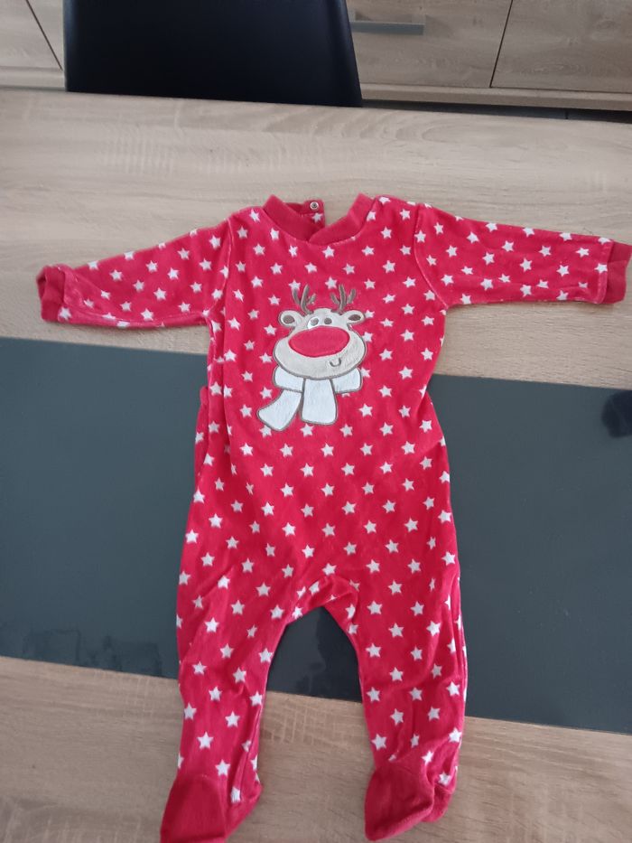 Vend Pyjama 6mois