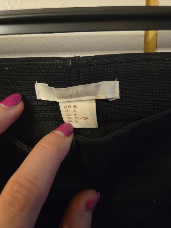 Pantalon style simili H&M taille 38 - photo numéro 3