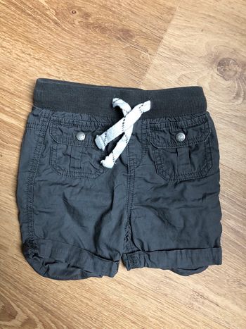 Short gris 18M