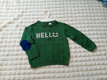 Pull garçon 12mois 💚🐣