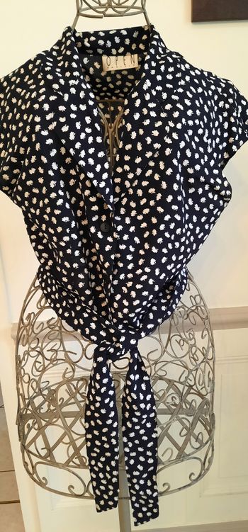 Blouse courte nouée - Open Pacific T36 -N/B petits motifs