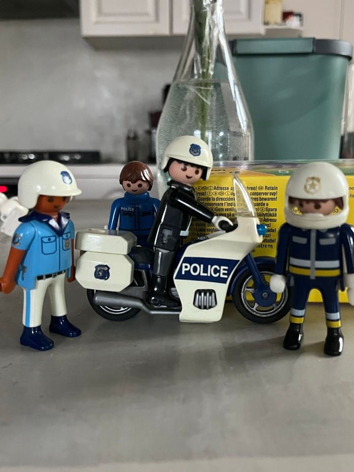 Lot de playmobil police - photo numéro 2