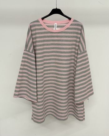 T-shirt rayé oversize – manches larges tendance