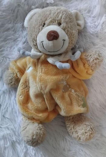 Doudou peluche ours - combinaison jaune girafe - Tex