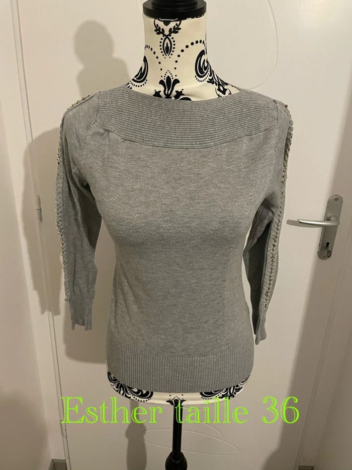 Pull gris manche 3/4 chaîne doré sur les manches col bateau Esther taille 36