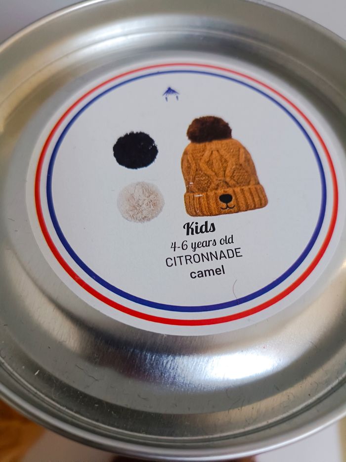 Bonnet enfant cabaïa de 1 à 4 ans couleur camel 
1 bonnet 3 pompons 
neuf avec étiquette envoi rapide - photo numéro 4