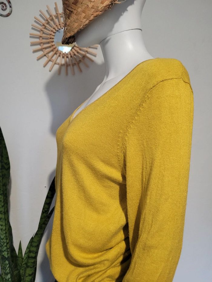 Petit pull col V - photo numéro 4