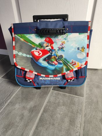 Cartable à roulettes mario