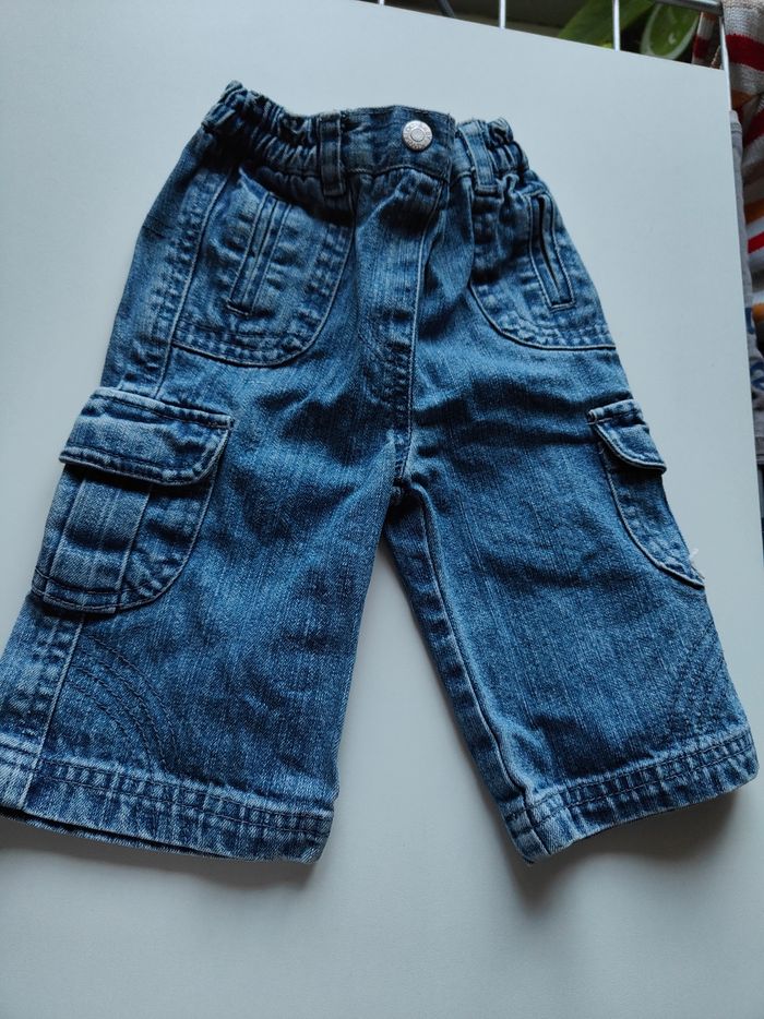 Tee-shirt et jean - photo numéro 4