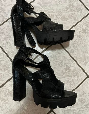 Chaussures à talons noires – Sergio Todzi – Pointure 40 - Très bon état