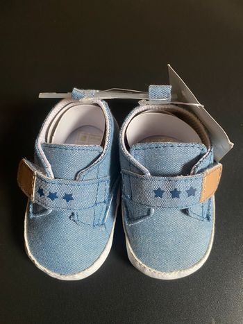 Chaussures bébé en toile