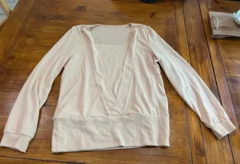 Haut beige neuf marque SHEIN