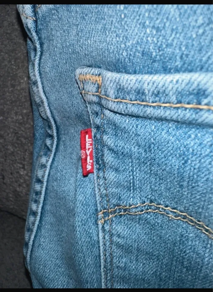 Jean taille haute bleu clair High Rise Skinny Levi's W25 L30 comme neuf - photo numéro 3