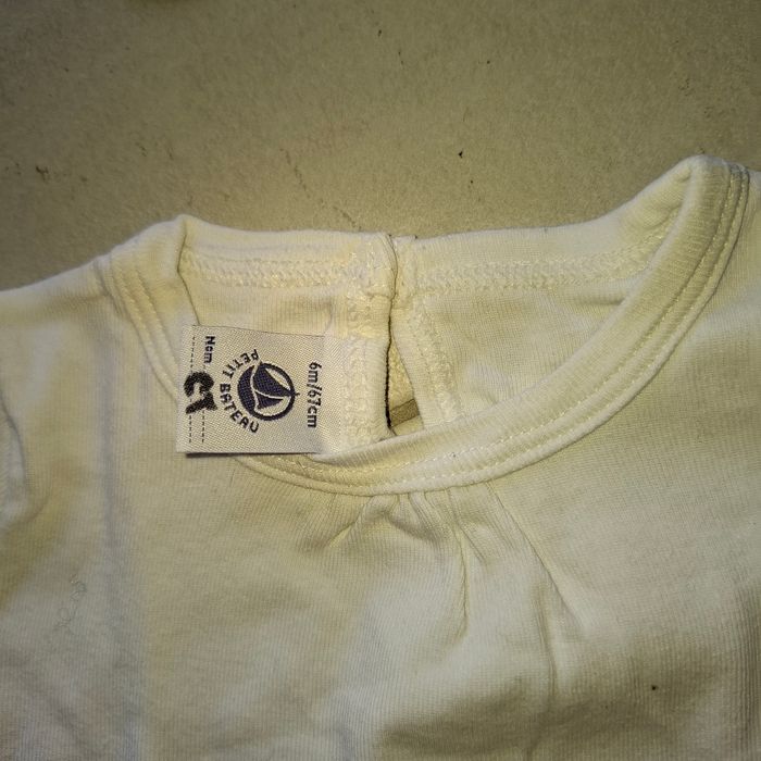 Lot #20 -  2 Tee shirts manches courtes Stade Toulousain et Petit Bateau 6mois - photo numéro 2