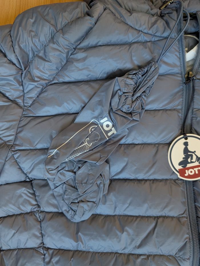 Doudoune neuve Jott - photo numéro 3