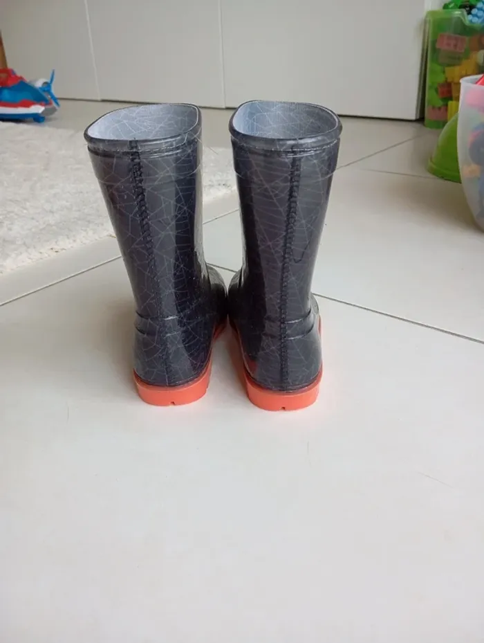 Bottes de pluie enfants taille 24 - photo numéro 2