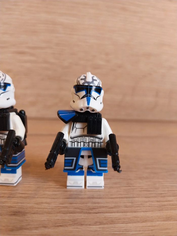 Figurines type lego 2 clones de la 501ème star wars - photo numéro 3