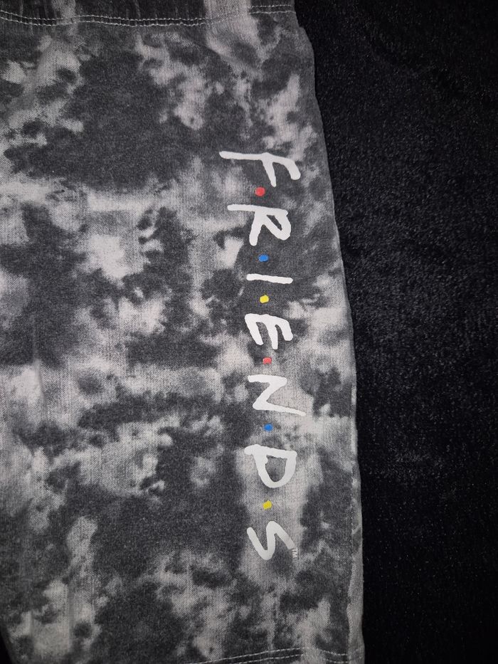 Short Friends - photo numéro 2