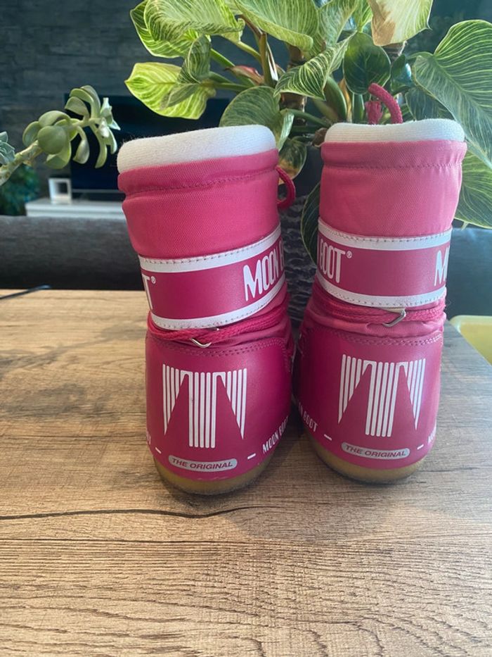Moon Boot enfant rose Taille 23/26 - photo numéro 3