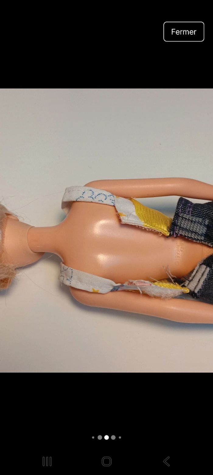 Poupée  barbie mattel ensemble bleu et jaune   tête 1998 corp 1999.
Poupée et ensemble compris - photo numéro 6