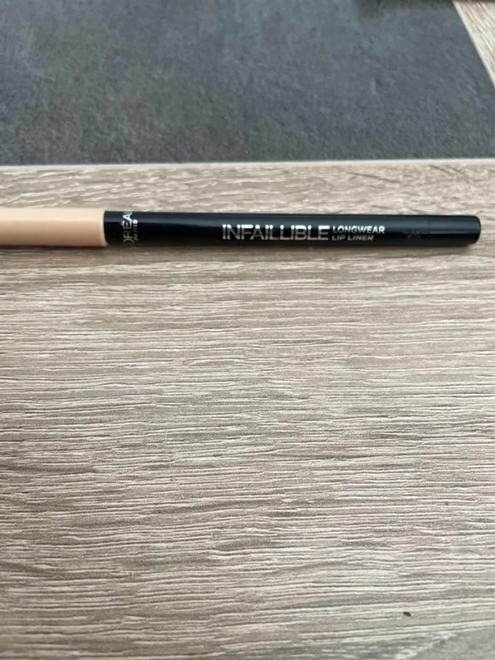 Crayon à lèvres n°24