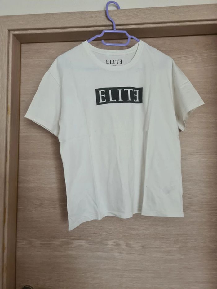 Tee shirt