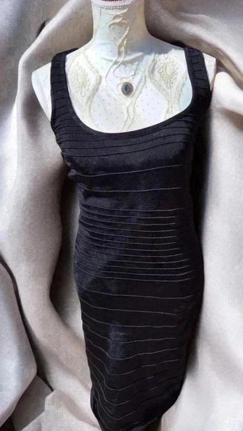 Robe noir sans manche 38