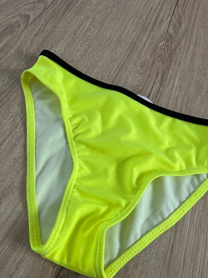 Maillot de bain garçon taille 12 ans Carvico neuf avec étiquette - photo numéro 2