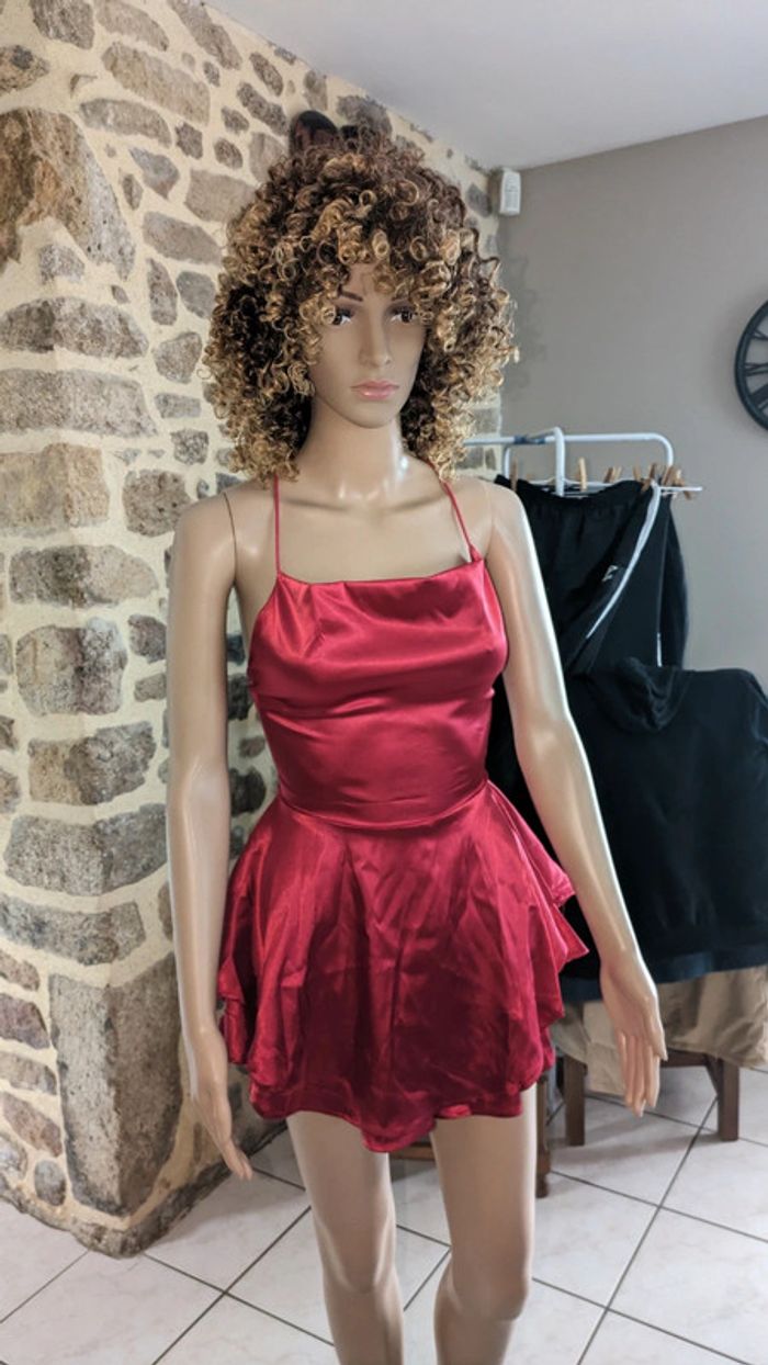 Combinaison camisole en satin dos nu taille S/ 36 jamais porté