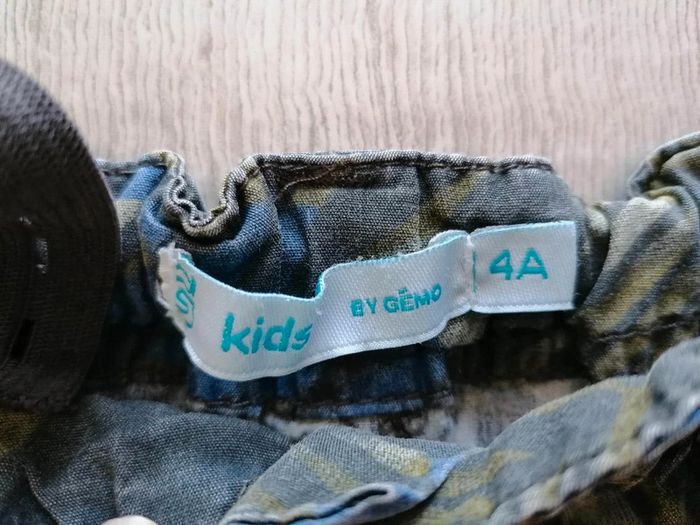 Ensemble Polo manches courtes blanc/ bermuda imprimé 4 ans - photo numéro 9