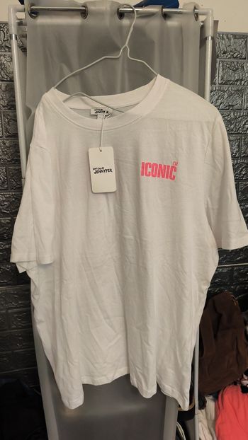 T-shirt femme iconic taille 40 Jennyfer
