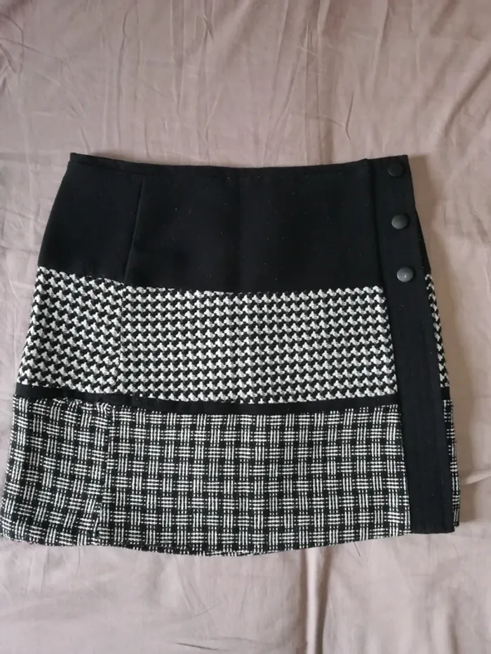 Jupe courte noire et blanche, Charlior, taille S, très bon état