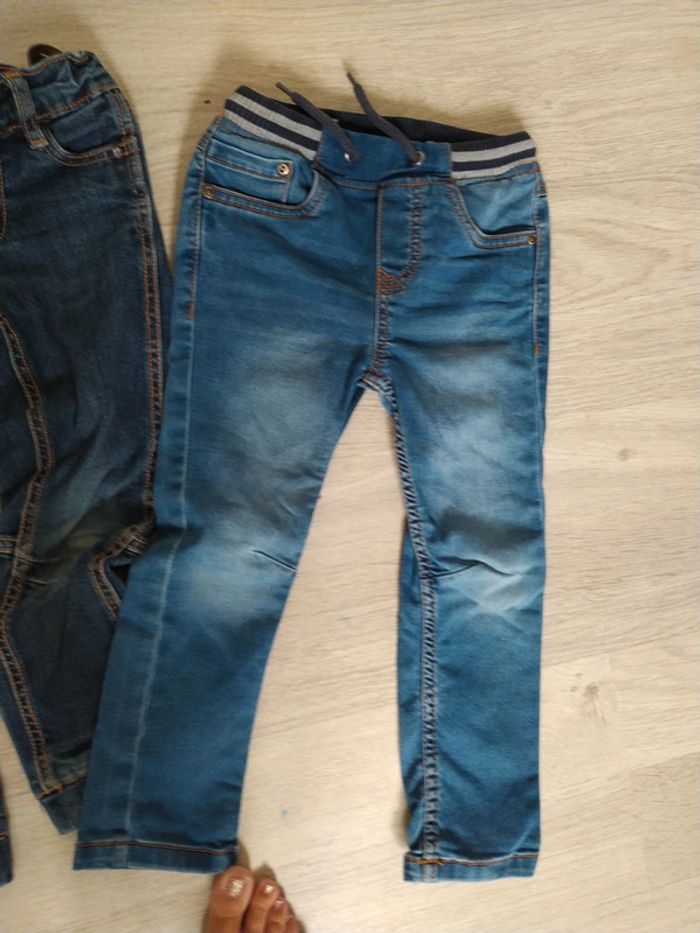 2 jeans 3-4 ans - photo numéro 3