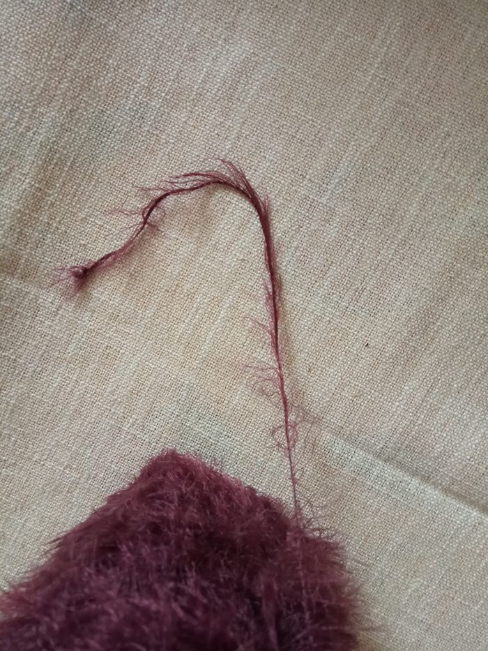 1 petite Bobine de Fil à Tricoter Fantaisie Tons Prunes Foncés (320g) - photo numéro 3