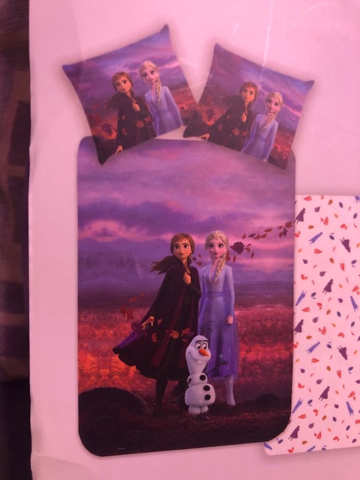 Parure housse de couette +taie d’oreiller 100% coton reine des neiges - photo numéro 4