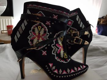 Bottines brodée  taille 38