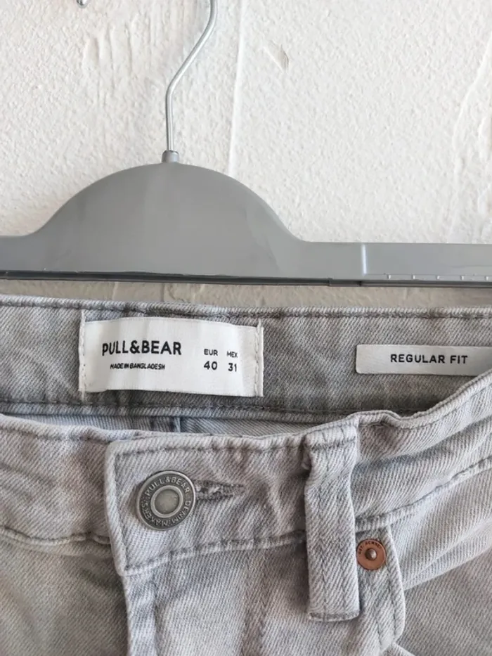 Short en denim gris Pull & Bear Taille 40 - photo numéro 3