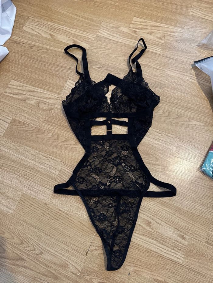 Body dentelle noir