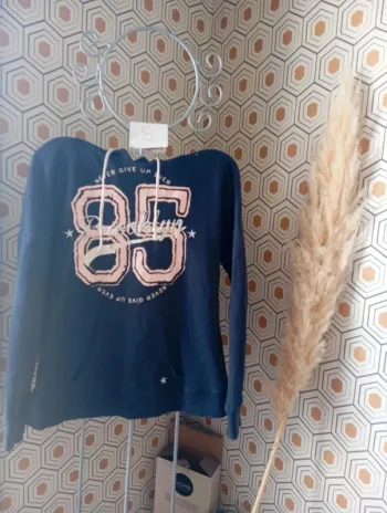 Sweat à capuche taille S