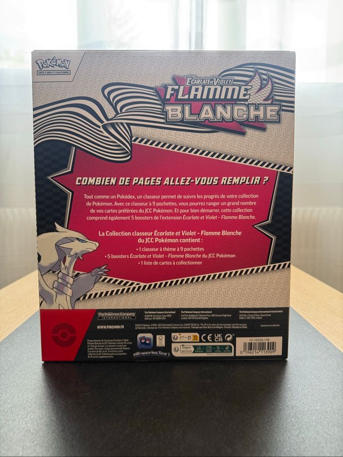 Pokemon Coffret Collection Classeur Flamme Blanche Écarlate et Violet EV10.5  Neuf Français - photo numéro 2