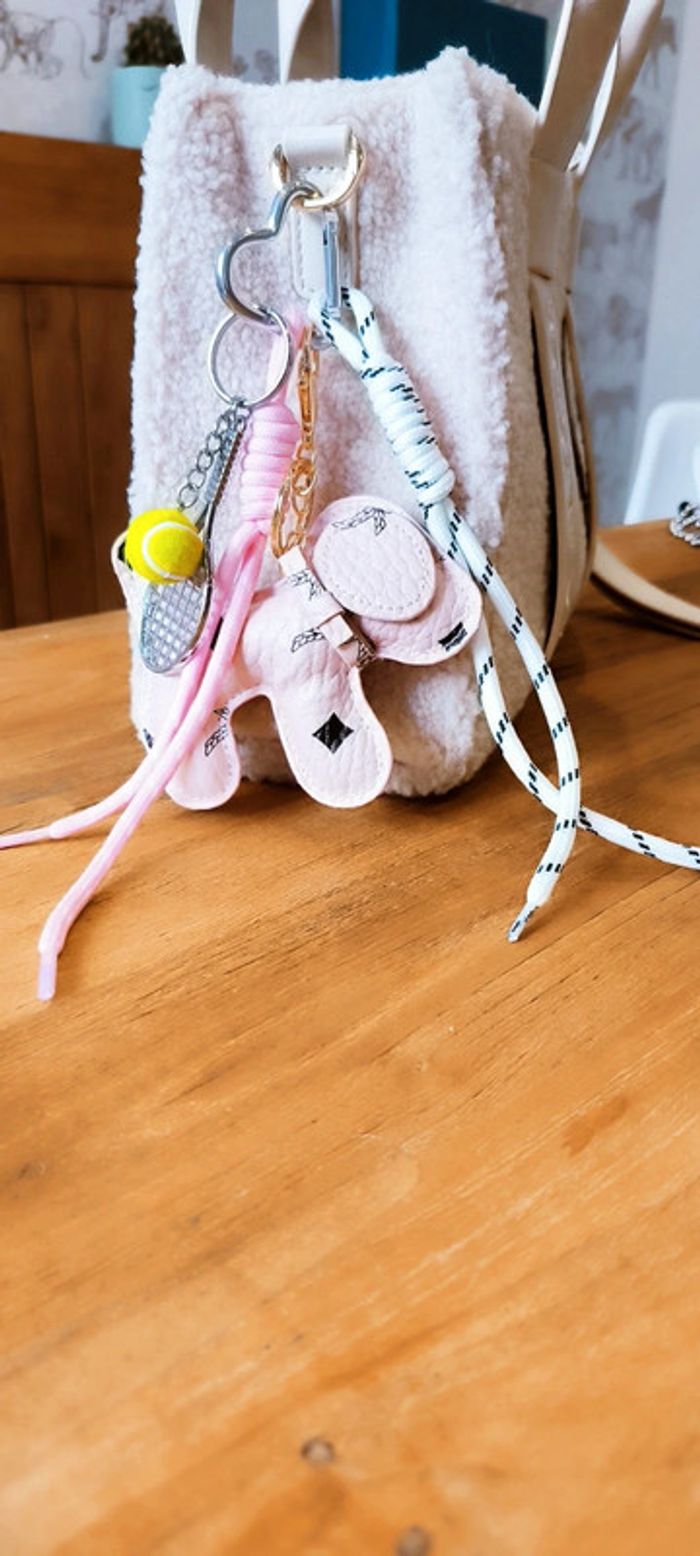Grigri de sac rose et blanc chien tennis - photo numéro 2