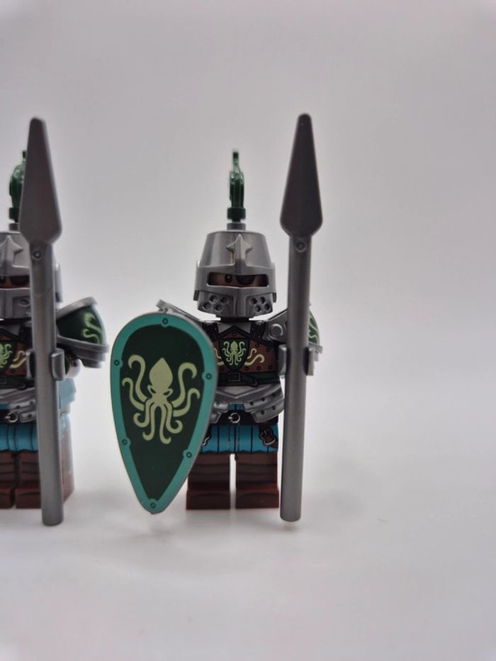 Figurines type lego 2 soldats chevaliers Pieuvre - photo numéro 3