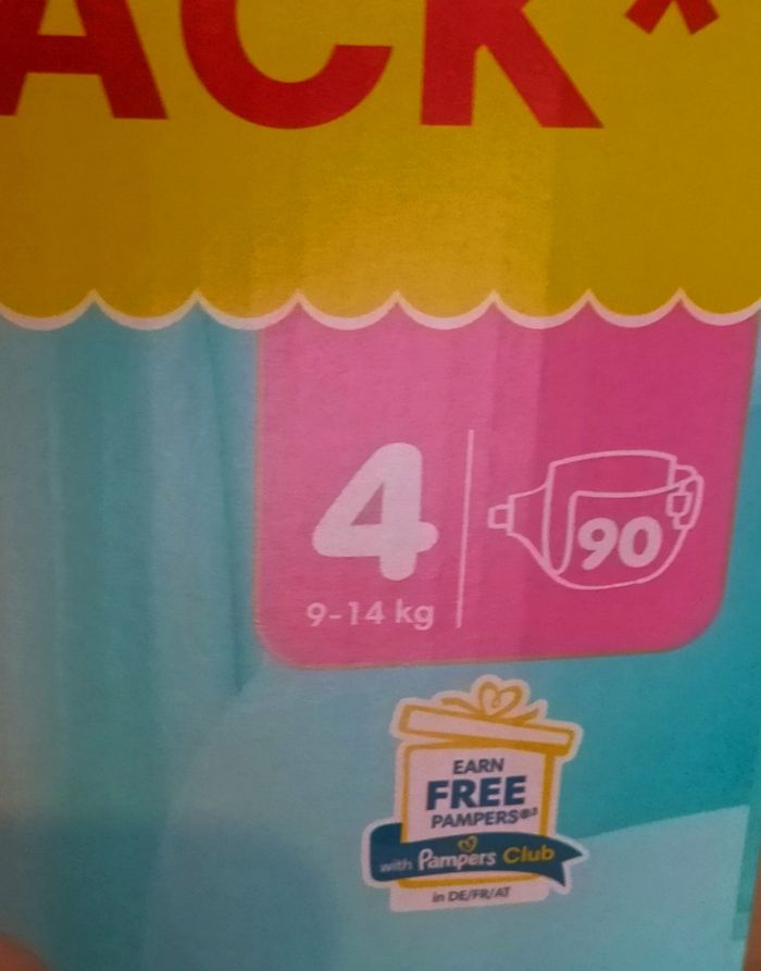 Lot couches Pampers premium taille 4 - photo numéro 2