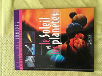 Livre le soleil et les planètes