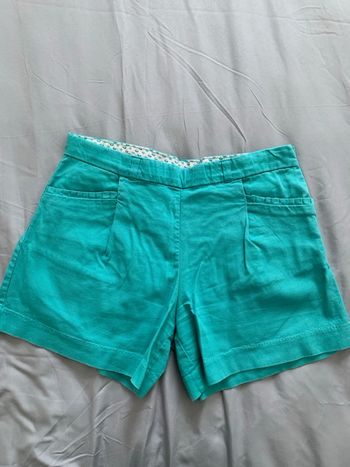 Short fille