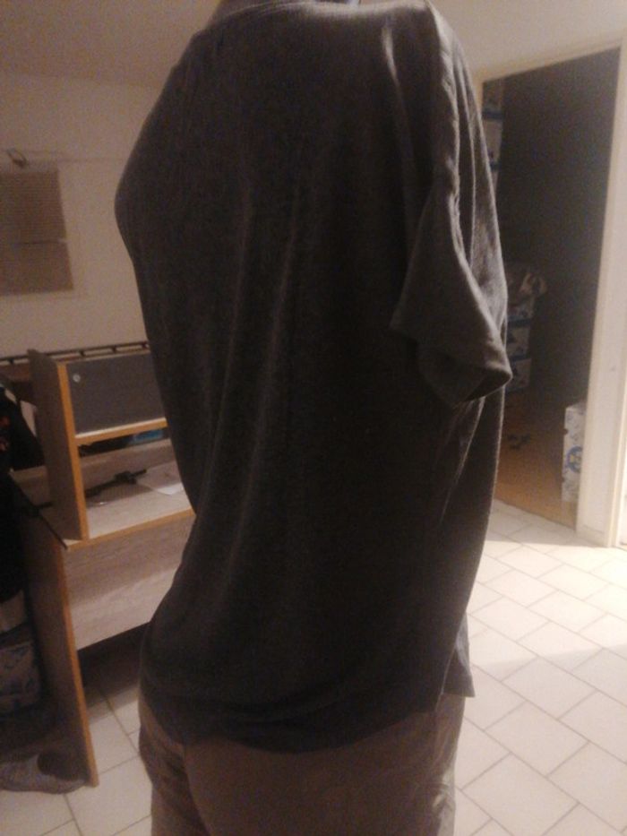 T-shirt taille 34 - photo numéro 2