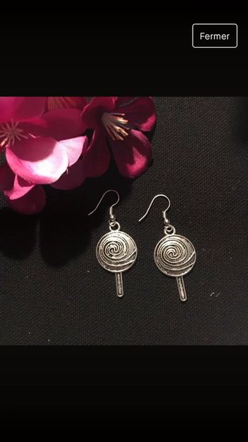 Boucles d’oreilles pendantes fantaisie métal argenté sucettes bonbons enfants sucreries  🍭