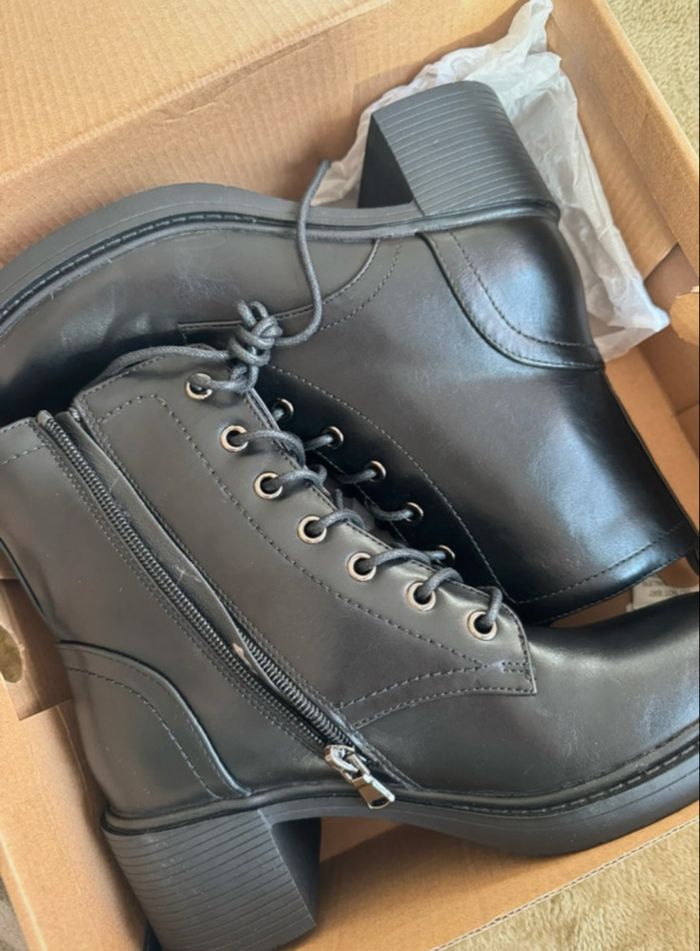 Talons à lacets - photo numéro 2